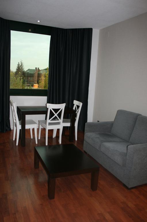 Apartamentos Th Las Rozas Buitenkant foto