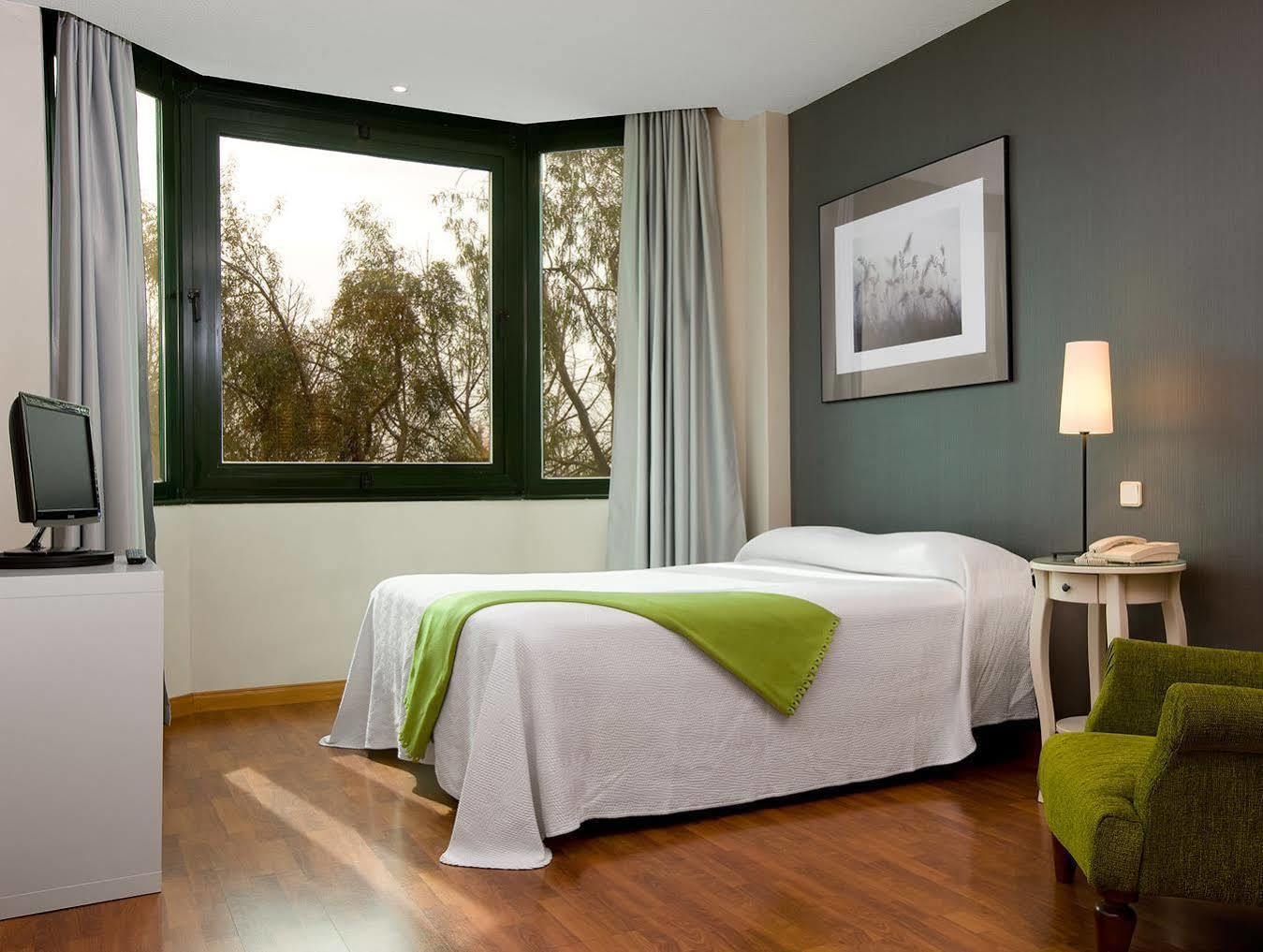 Apartamentos Th Las Rozas Buitenkant foto
